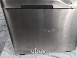 BREVILLE La machine à pain The Custom Loaf Bread Maker BBM800XL en argent